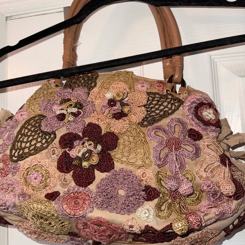 Sarah’s Bag embroidered/ leather handbag - Picture 6 of 13